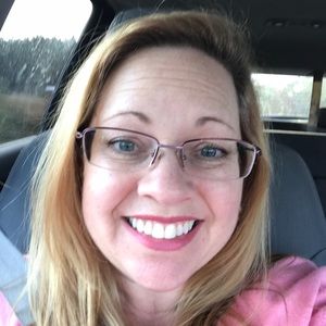 Meet your Posher, Lori